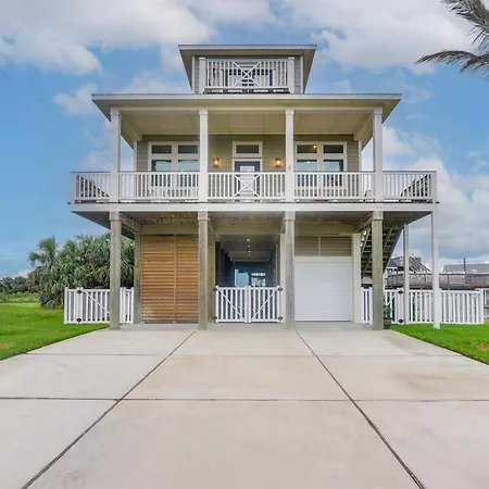 Canal-Front Home, Walk To Sea Isle Beach!